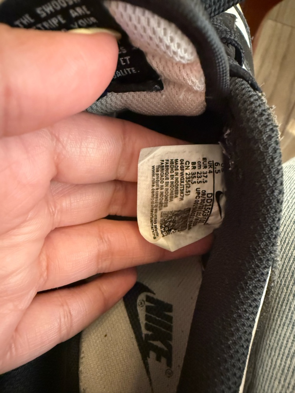 Nike Dunks Low Sneaker Pandas - Picture 7 of 7